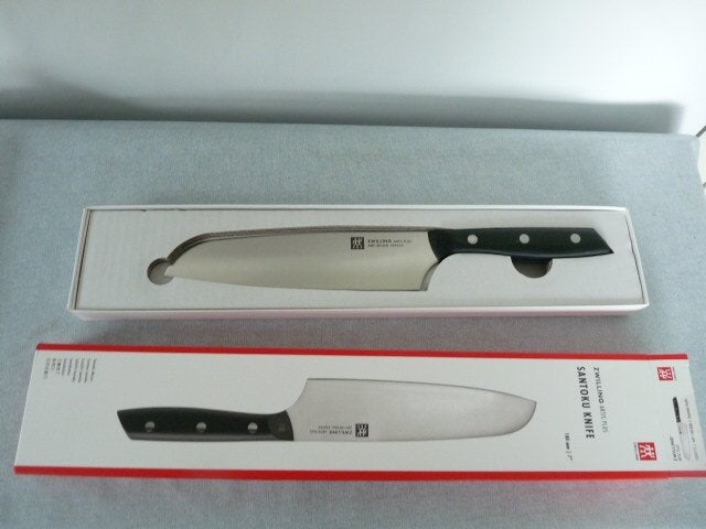 Santoku mes 18cm  Van Zwilling Nieuw , Nieuw, Ophalen of Verzenden, Rvs of Chroom, Overige merken