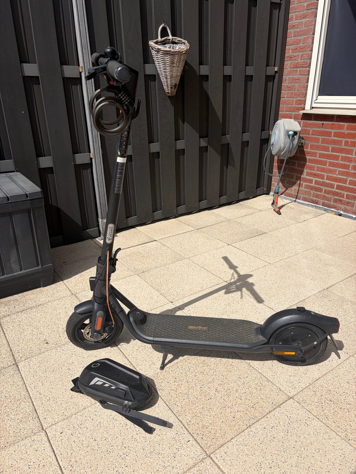 Ninebot elektrische step (E-scooter) - Zo goed als nieuw, Ophalen, Zo goed als nieuw, Elektrische step (E-scooter)