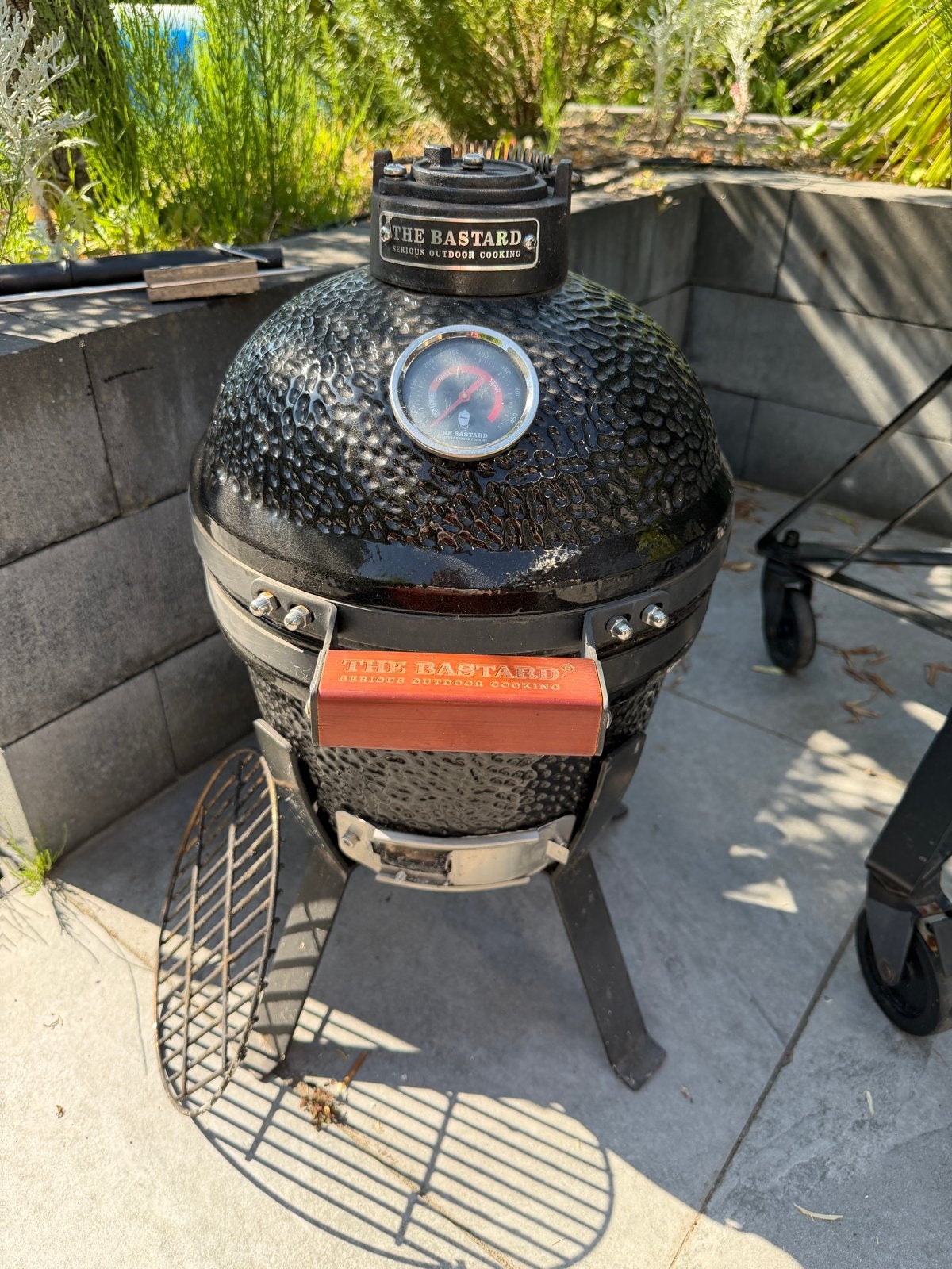The Bastard small Kamado BBQ (inclusief plate setter), Ophalen, Zo goed als nieuw
