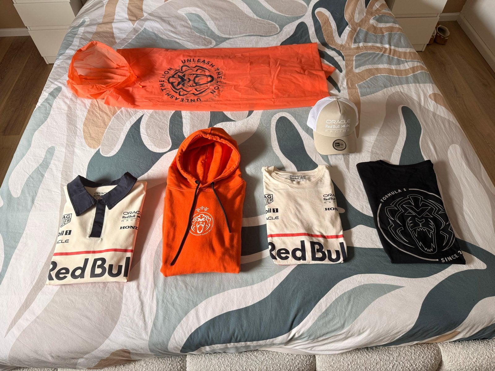 Max Verstappen Red Bull Racing kleding set - Maat L, Ophalen of Verzenden, Zo goed als nieuw, Maat 52/54 (L), Oranje