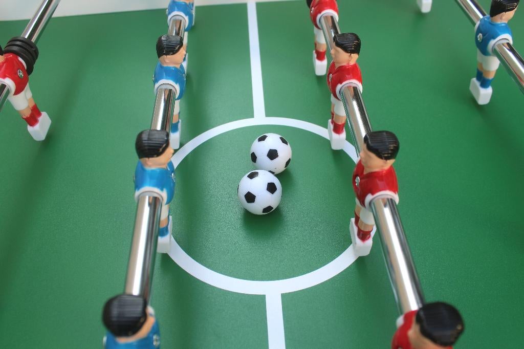 Voetbaltafel Stevig & Compleet met Accessoires, Kinderen en Baby's, Speelgoed | Voetbaltafels, Nieuw, Ophalen of Verzenden