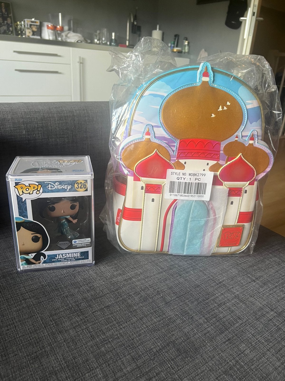 Funko Jasmine 326 Diamond + Loungefly Rugtas, Ophalen of Verzenden, Zo goed als nieuw