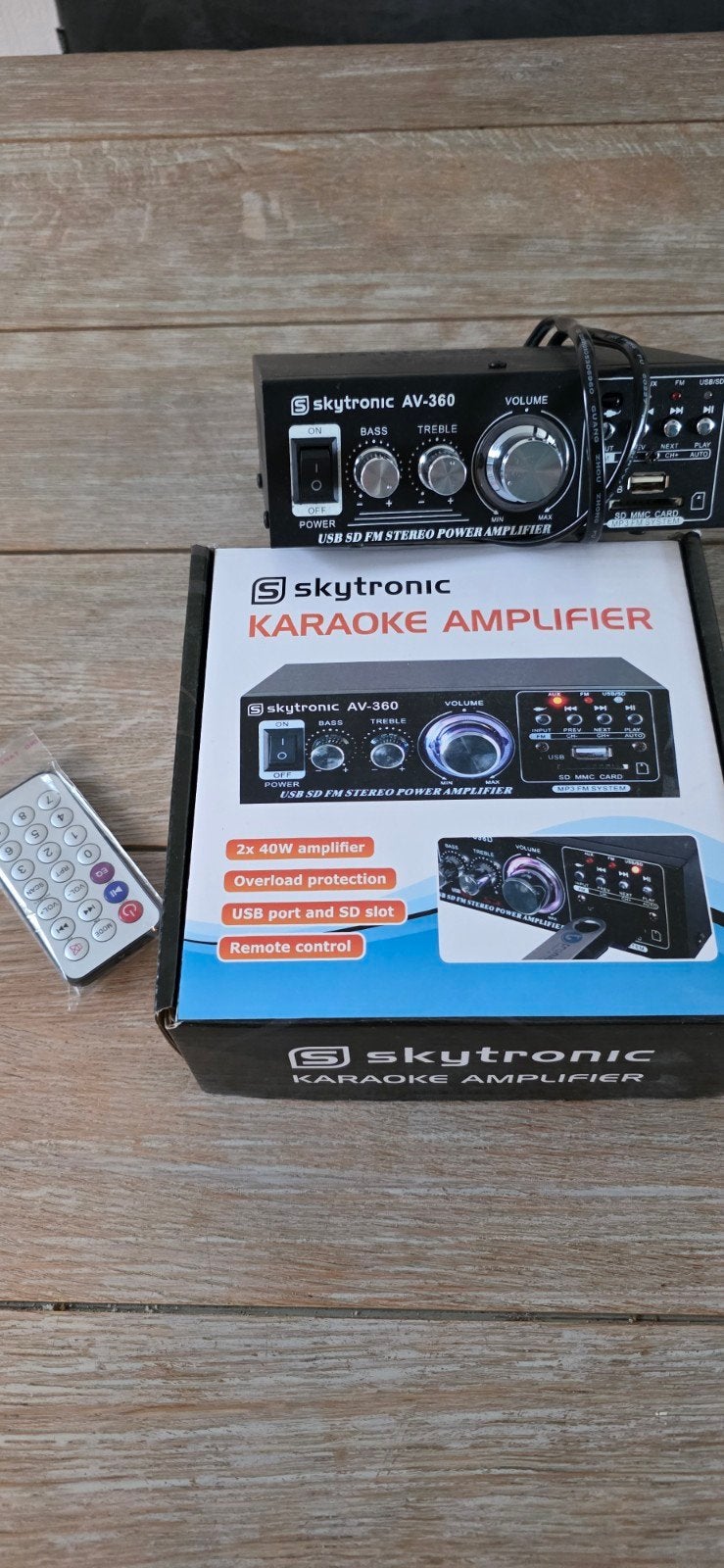 Skytronic AV-360 Karaoke Versterker - 1 kanaal defect, Audio, Tv en Foto, Versterkers en Receivers, Ophalen of Verzenden
