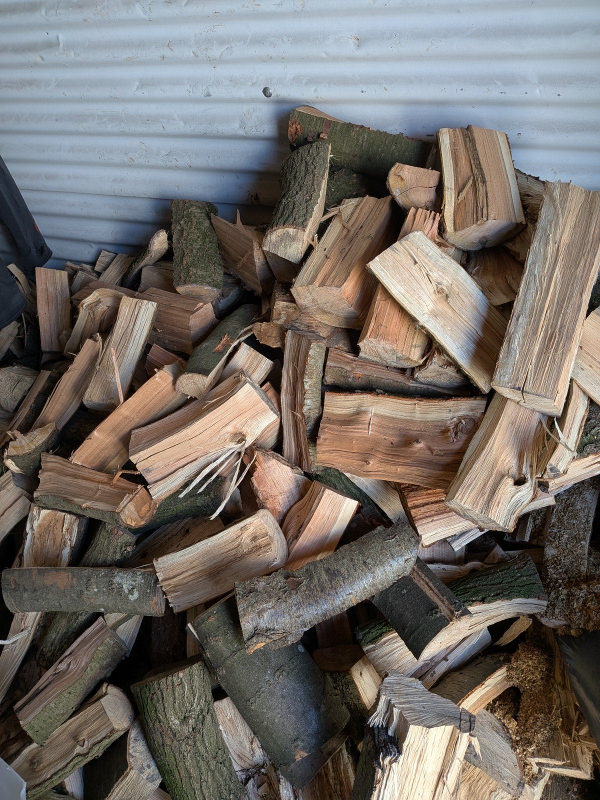 Brandhout: mix van blokken en stammen haardhout kuub hout, Tuin en Terras, Haardhout, 6 m³ of meer, Ophalen of Verzenden, Overige houtsoorten
