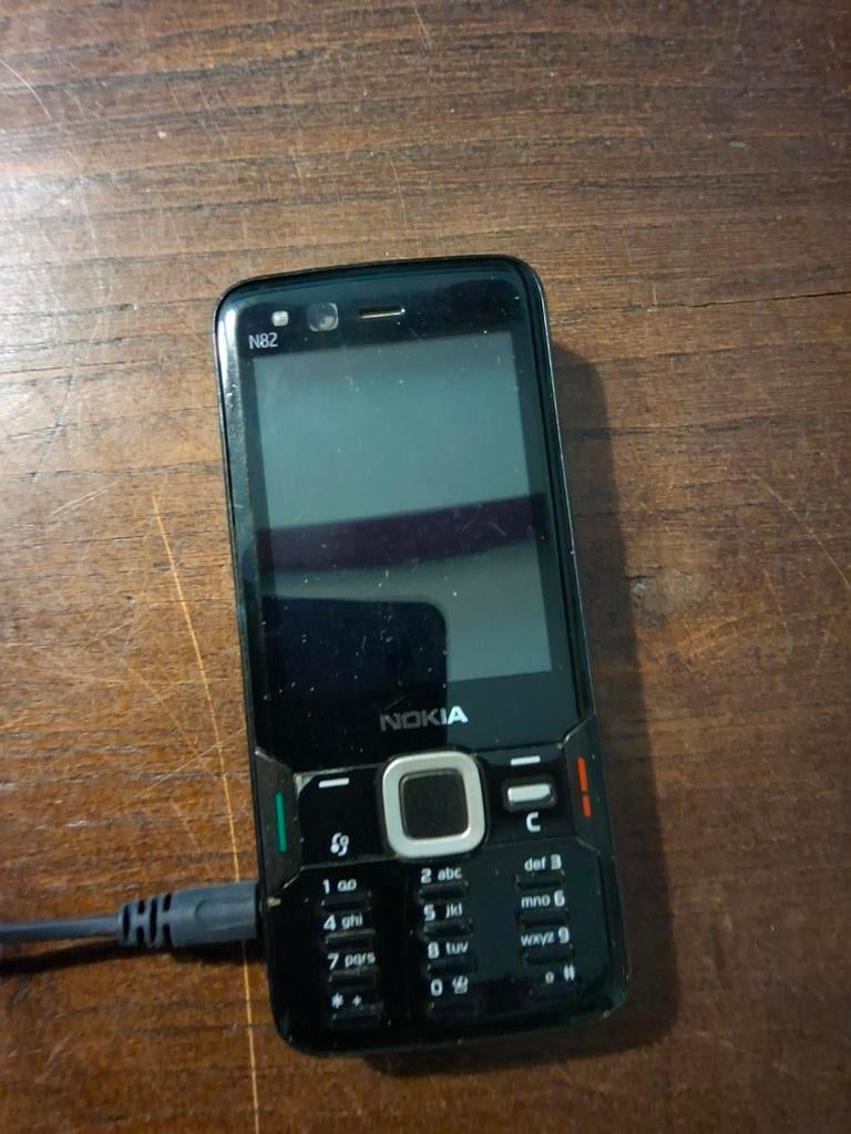 Nokia N82 - Klassieke phone met 5MP camera, Gebruikt, Zwart, Fysiek toetsenbord, 3 tot 6 megapixel