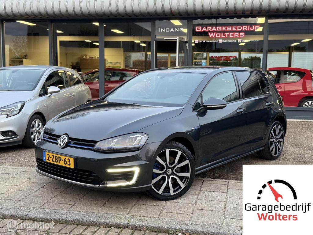 Volkswagen Golf 1.4 TSI GTE groot onderhoud gehad nette auto, Stof, Gebruikt, 4 cilinders, Origineel Nederlands