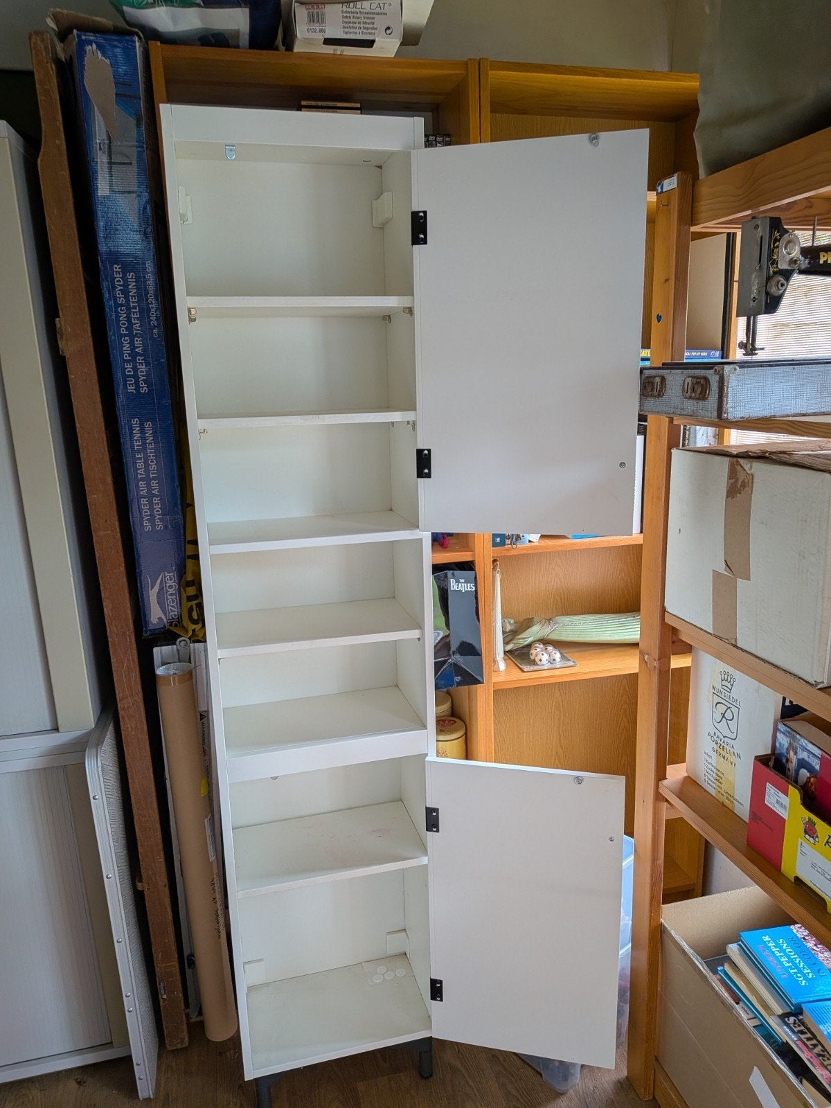 IKEA SILVERÅN hoge kast (wit)
Nette, compacte kast uit de po, Ophalen, Zo goed als nieuw