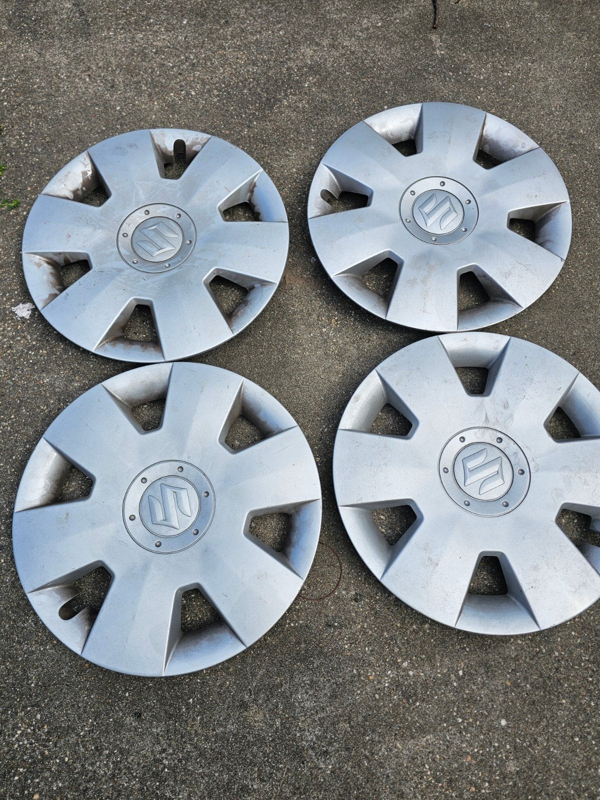 Originele suzuki wieldoppen 15 inch, Ophalen of Verzenden, Gebruikt
