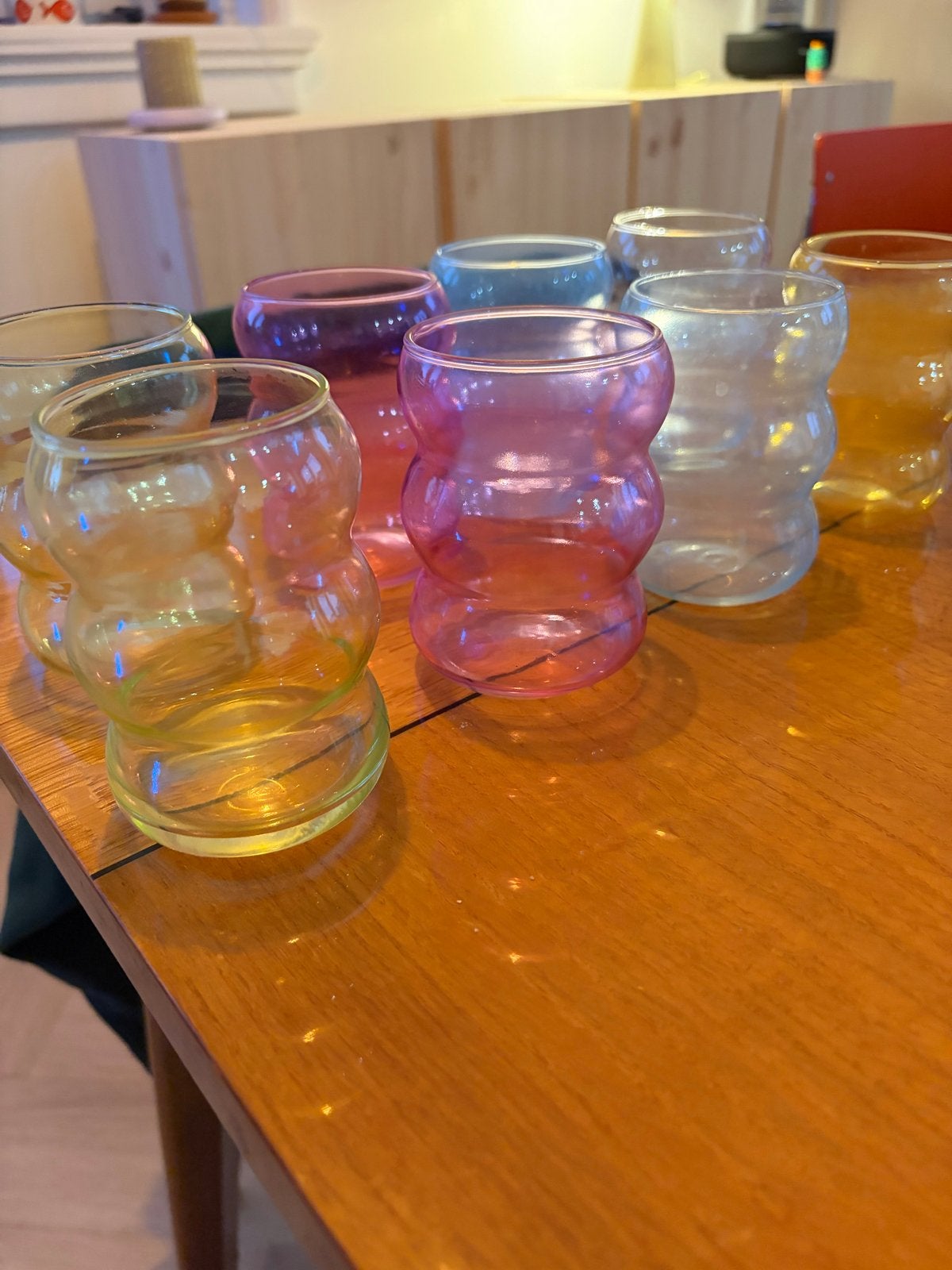 8 glazen van Anna & Nina, Glas, Ophalen of Verzenden, Zo goed als nieuw, Meerkleurig