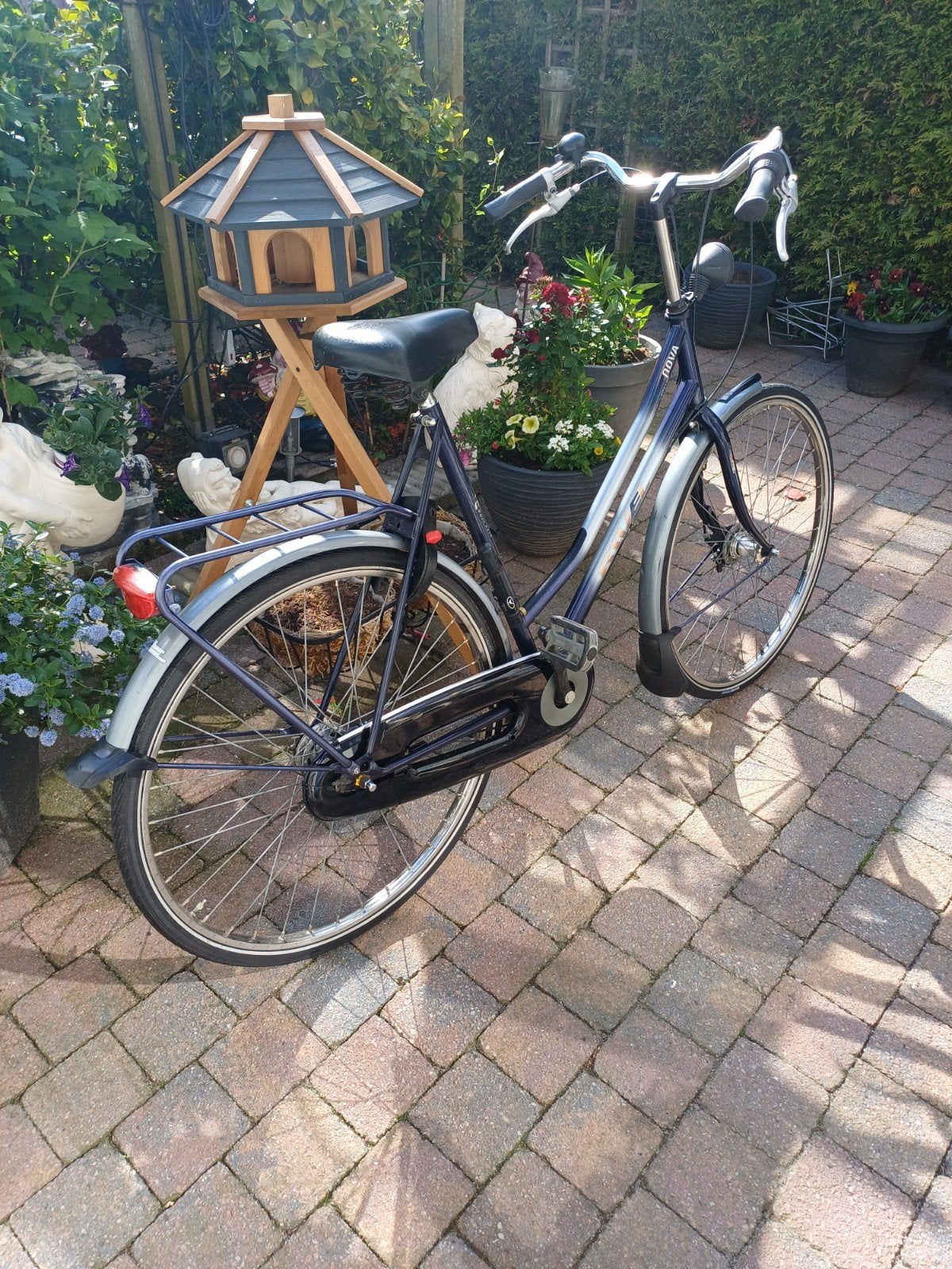 Te koop Een Nette dames fiets, Gebruikt, Versnellingen, 56 cm of meer, Ophalen