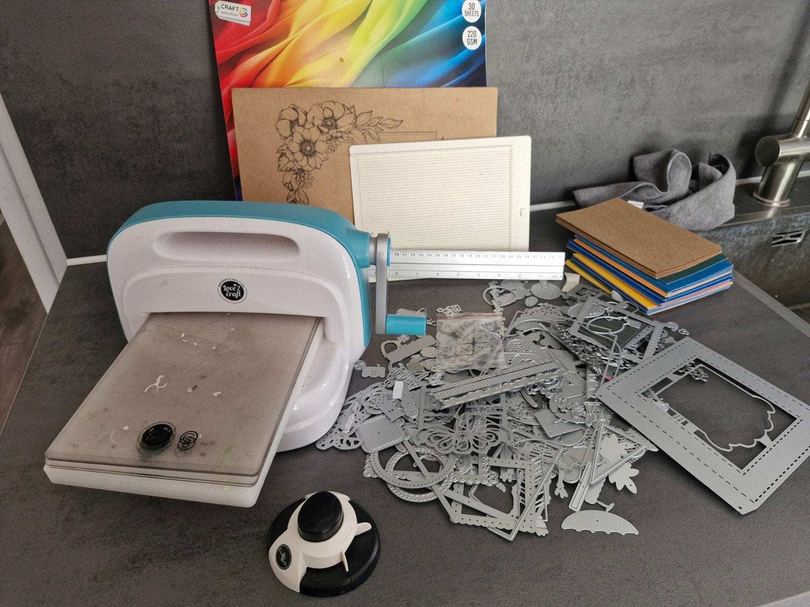 Complete set voor kaarten maken: Snijmachine, mallen & meer, Ophalen, Gebruikt, Pons of Mal