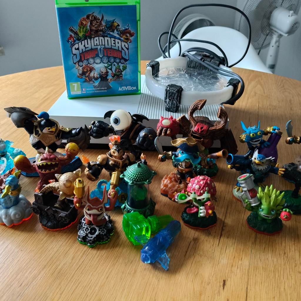 Skylanders Trap Team - Compleet Pakket met Extra Skylanders, Avontuur en Actie, Gebruikt, 1 speler, Eén computer