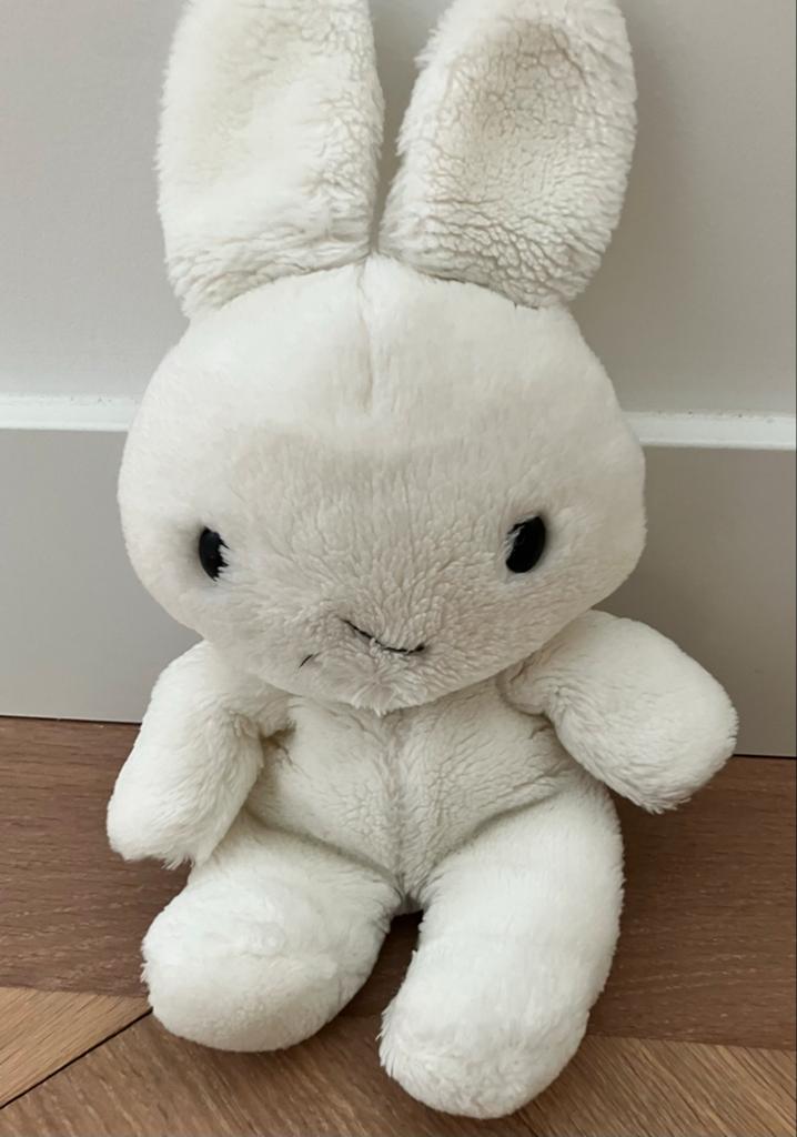 Vintage Nijntje knuffel uit de jaren '70 - Pluizig wit konij, Gebruikt, Konijn, Nijntje, Ophalen of Verzenden