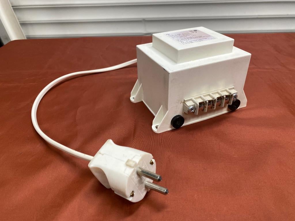 12 V halogeenlampen transformator HE Typ EVGEX 100, Ophalen