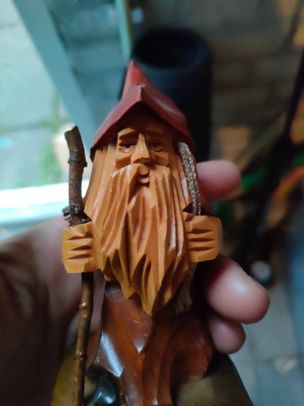 Houten beeldje van een tovenaar, handgemaakt uit Polen., Minder dan 20 cm, Ophalen of Verzenden, Handgemaakt, Beeld