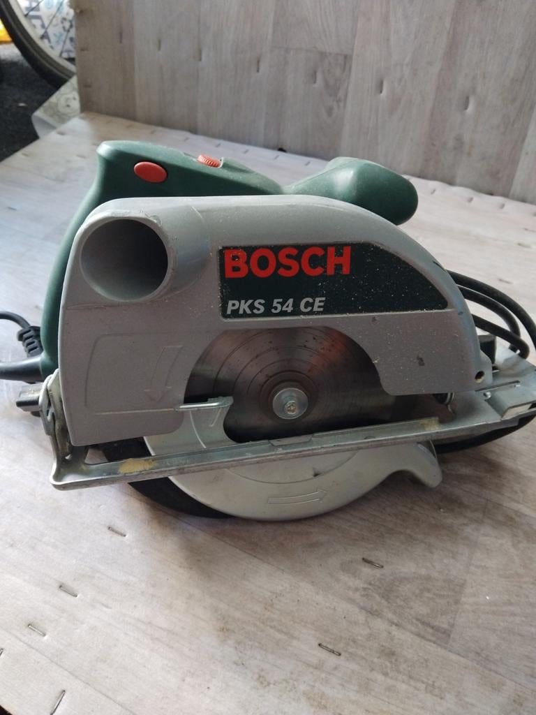 Bosch PKS 54 CE Cirkelzaag - Krachtig en Betrouwbaar, Ophalen, Gebruikt, Cirkelzaag, 600 tot 1200 watt