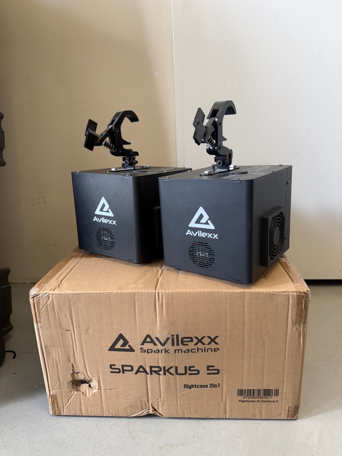 2x Avilexx Sparkus 5 – met nieuwe Flightcase | Als Nieuw, Ophalen of Verzenden, Zo goed als nieuw, Licht