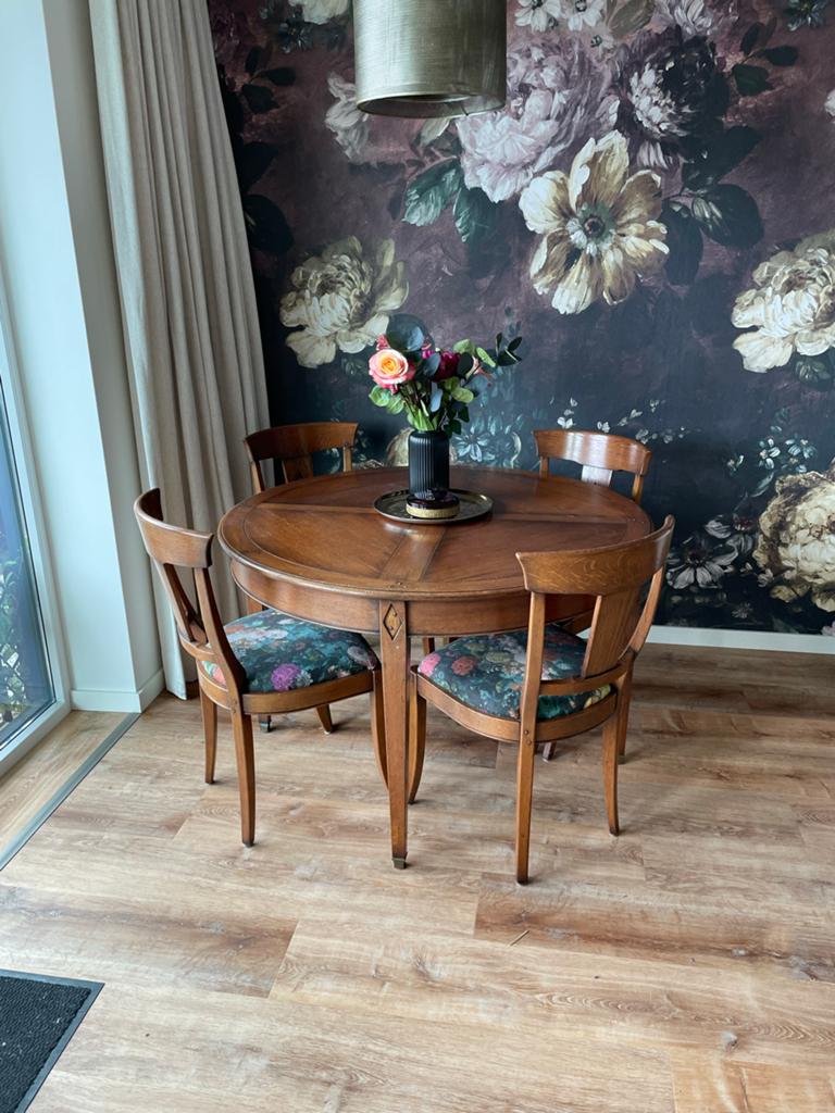 Ronde eettafel met 4 stoelen, professioneel bekleed, Ophalen