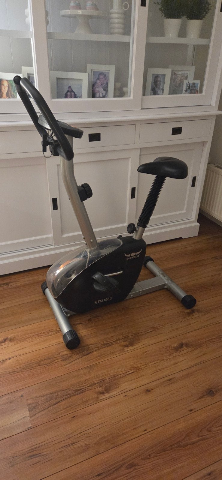 Buffalo HTM1580 Hometrainer - Zo goed als nieuw, Ophalen, Zo goed als nieuw, Metaal, Armen