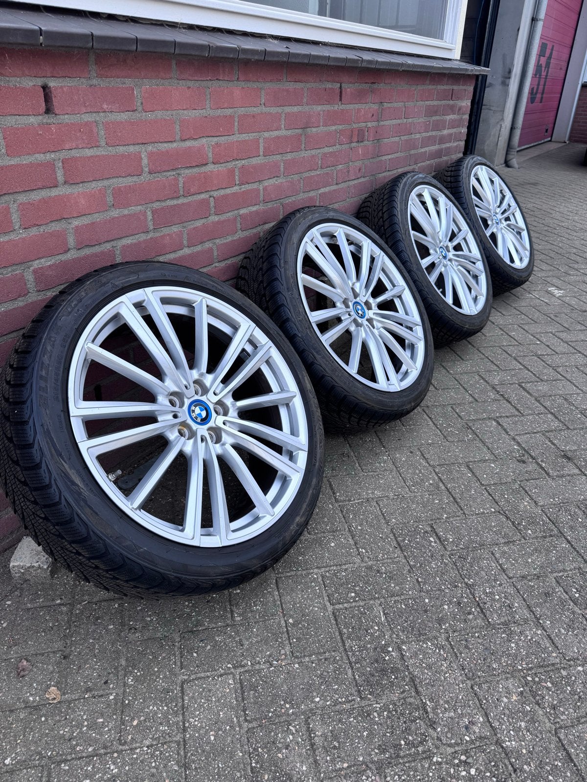 BMW 20 inch velgen, schadevrij, met Bridgestone banden, Ophalen, 215 mm, Banden en Velgen, Nieuw