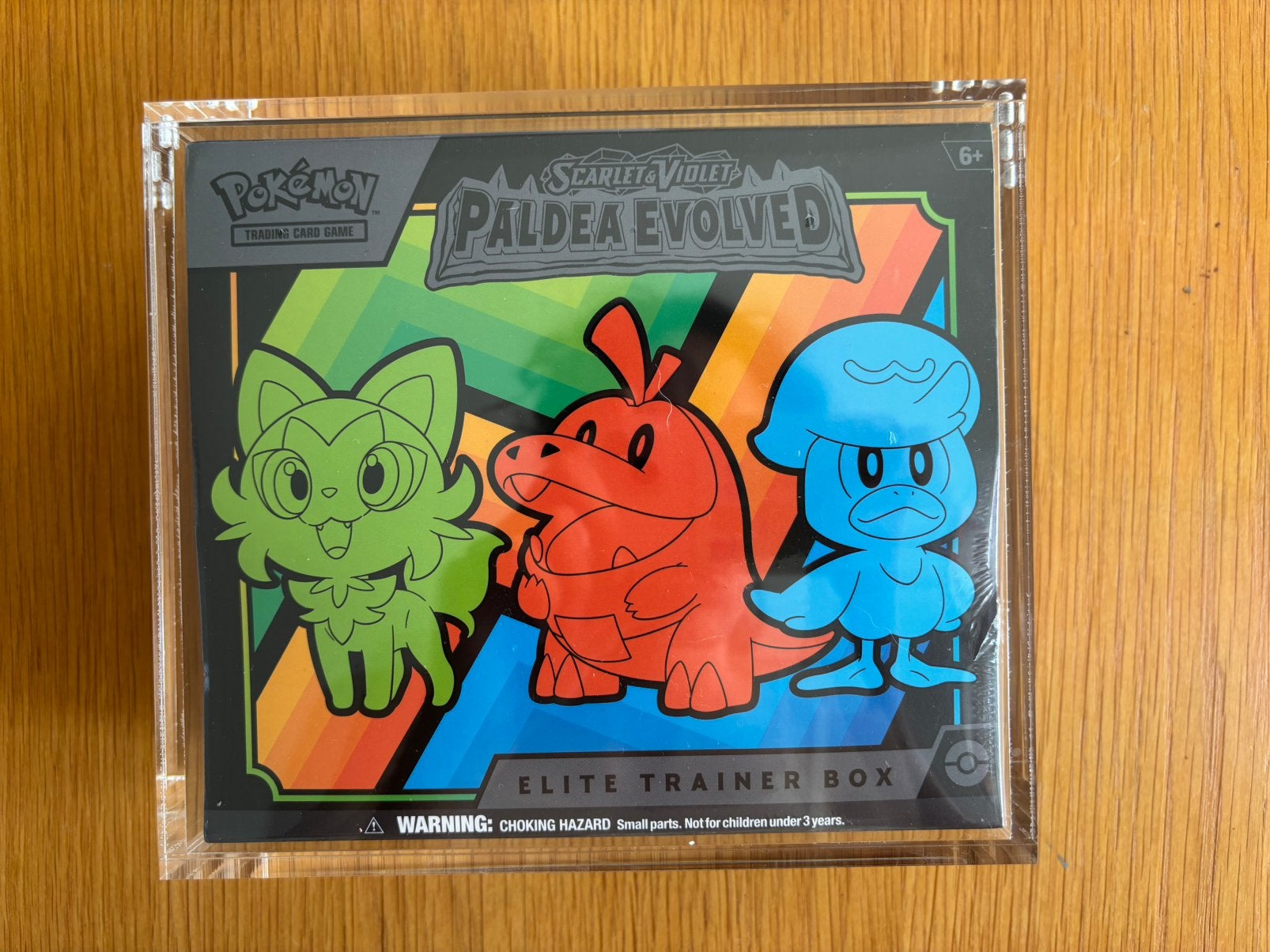 Paldea Evolved Elite Trainer Box klein scheurtje in plastic, Ophalen of Verzenden, Zo goed als nieuw, Boosterbox