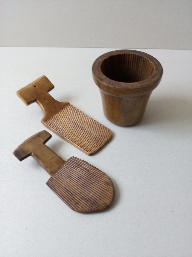 Botervorm(klokje)spatels/deegrol. Hout/Antiek. Pr.p/st.vanaf, Ophalen of Verzenden