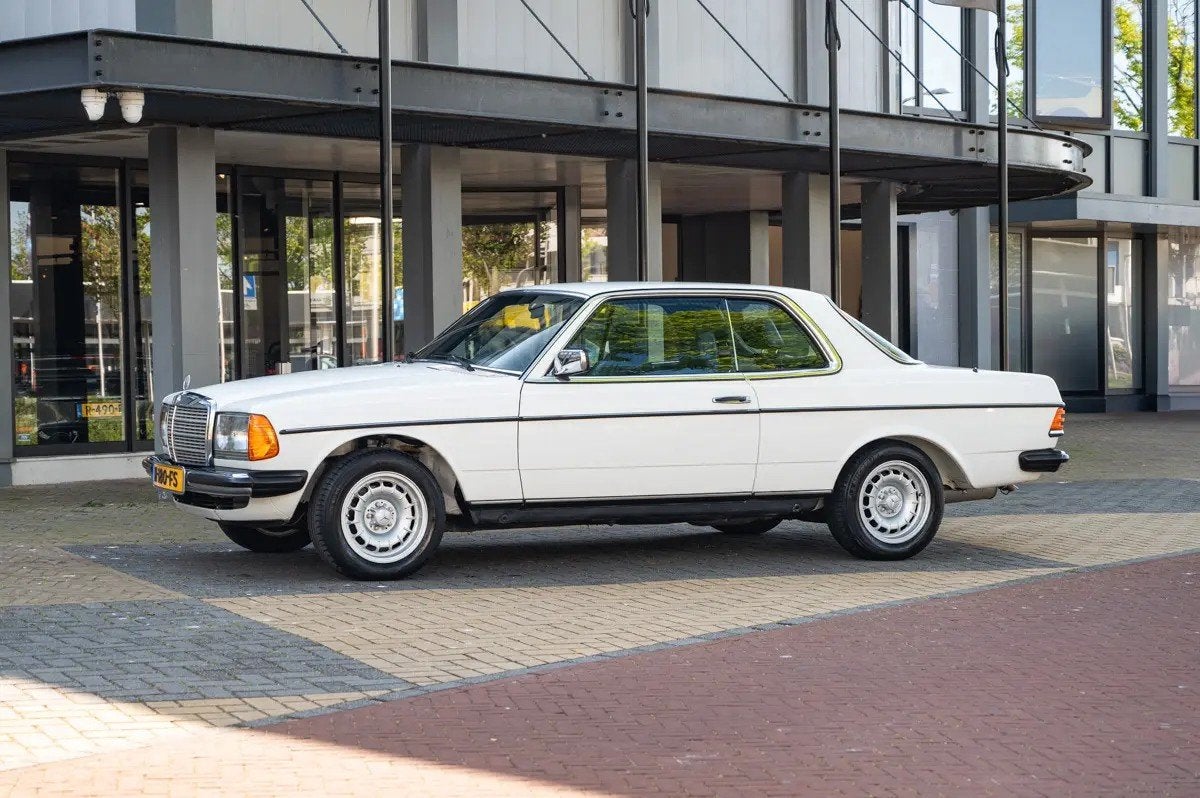 Mercedes-Benz Mercedes-Benz