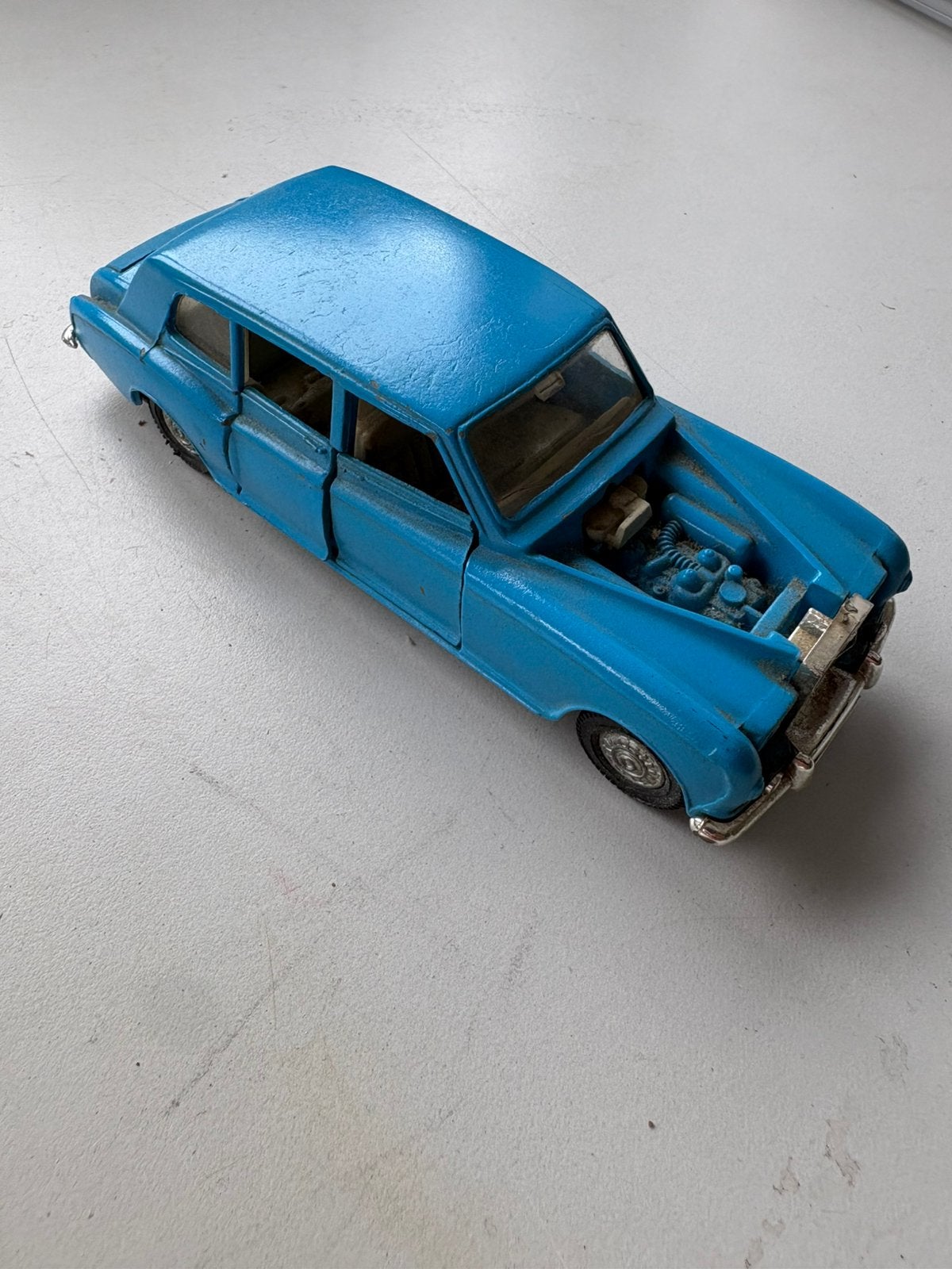 (2)Dinky Toys 152 Rolls-Royce Phantom V Made  England  ‘ 60, Verzenden, Zo goed als nieuw, Auto, Dinky Toys