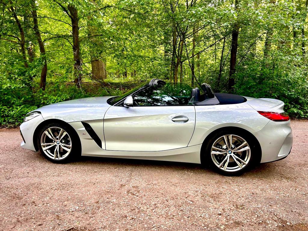 BMW Z4 20i 2022 met BMW Garantie Handbak!!, Auto's, 1998 cc, Achterwielaandrijving, Zwart, 4 cilinders