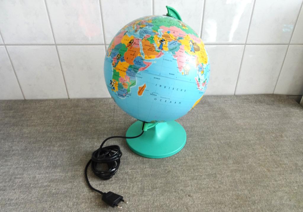 Disney wereldbol Mickey's World Tour, Ophalen of Verzenden, Mickey Mouse, Gebruikt, Overige typen