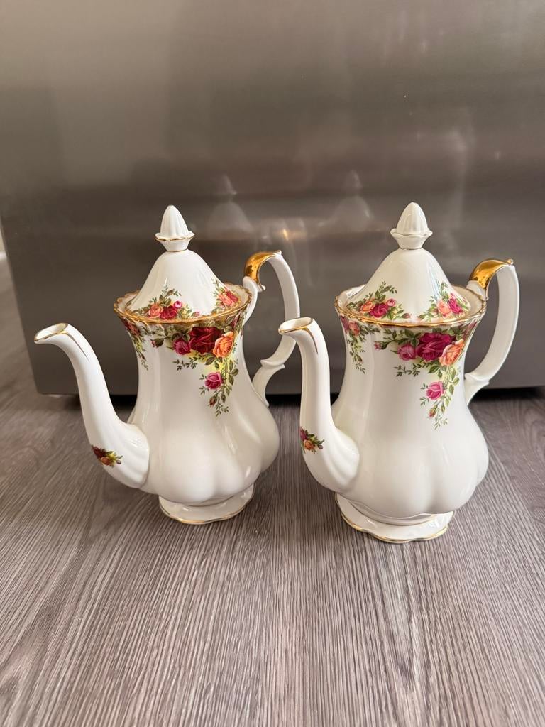 2x prachtige koffie/thee kan royal albert old country roses!, Ophalen of Verzenden