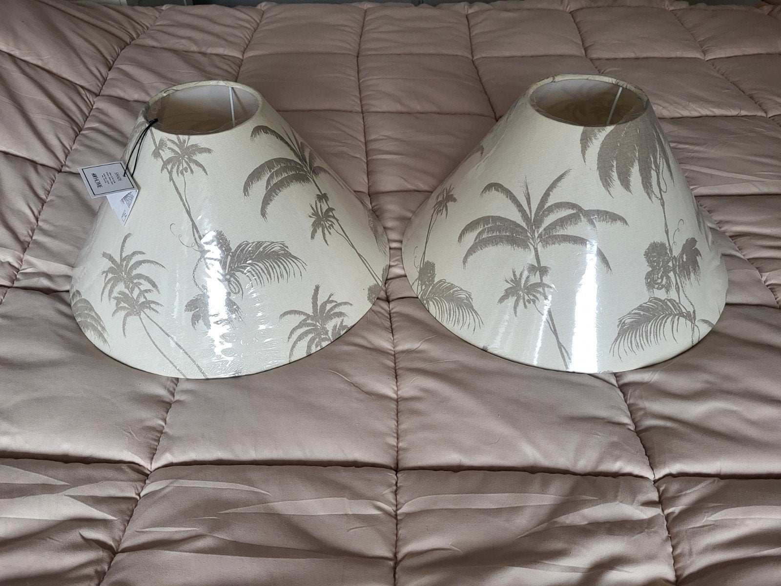 Twee nieuwe lampenkappen van de h&m home met palmbomen, Ophalen, Tafellamp