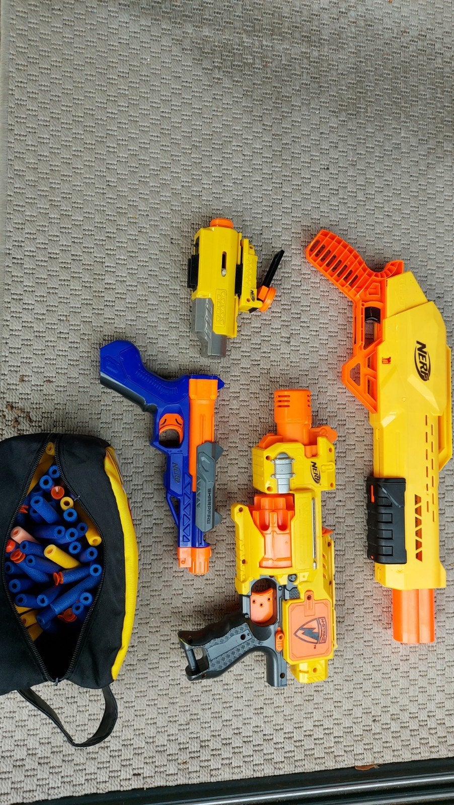 Nerf Blasters Set met Darts en Tas, Ophalen of Verzenden, Gebruikt, Jongen of Meisje