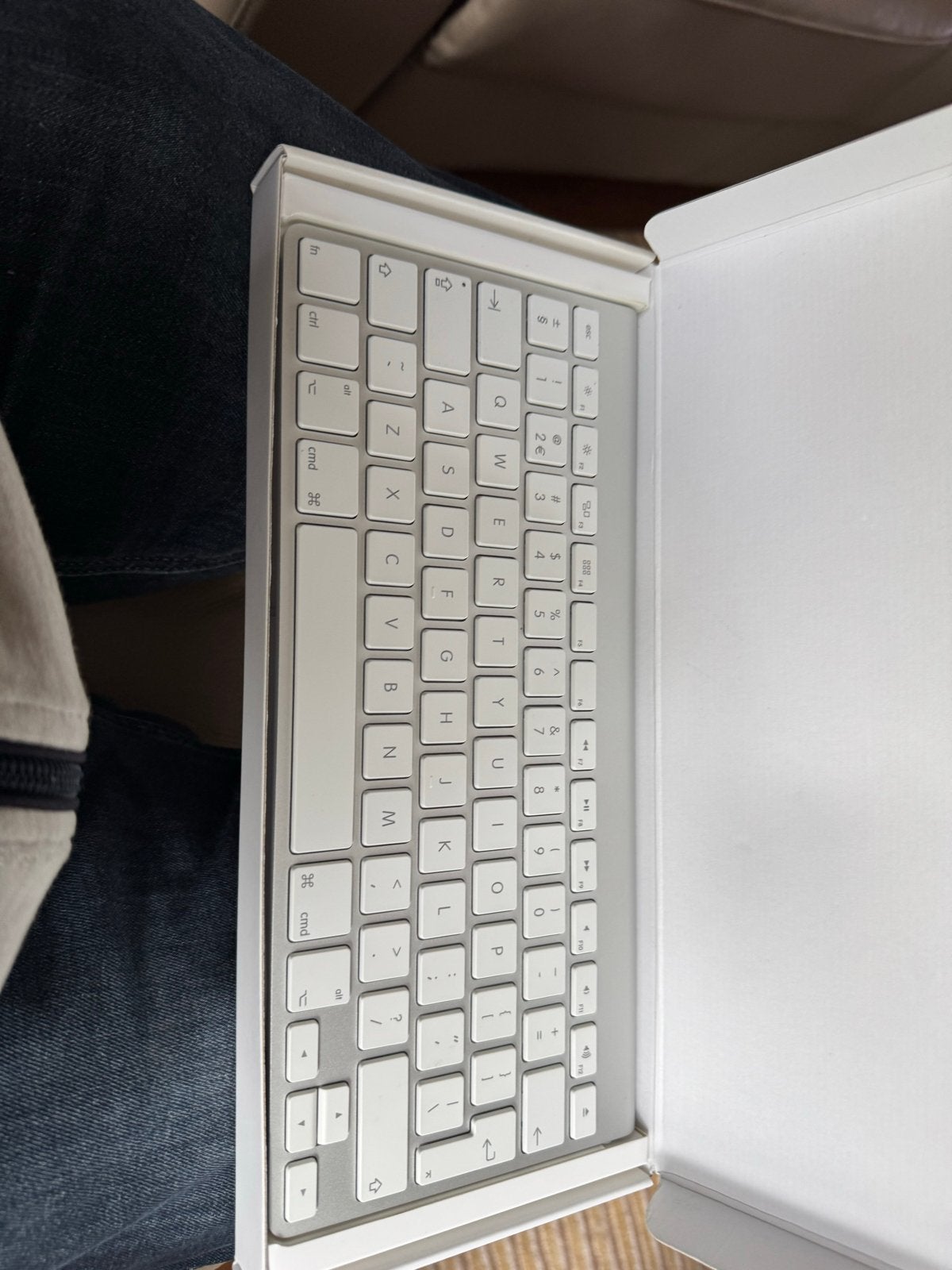 Apple Wireless Keyboard A1314 - QWERTY, Ophalen of Verzenden, Qwerty, Zo goed als nieuw, Draadloos