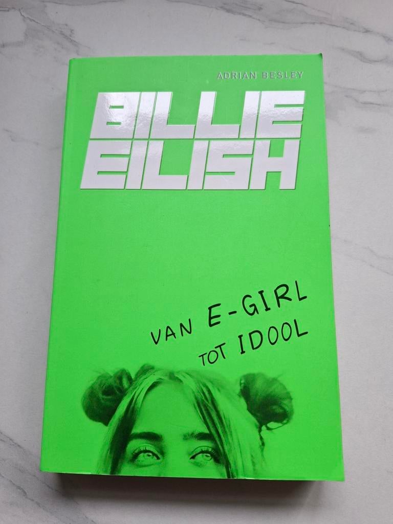Billie Eilish: van E-Girl tot Idool, Ophalen of Verzenden, Zo goed als nieuw, Artiest