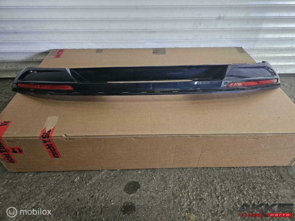 Volkswagen passat B8 Diffuser achter 3G5807521D, Gebruikt, Ophalen of Verzenden