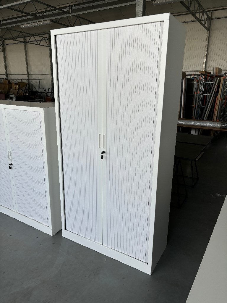Witte roldeurkast met slot en sleutels (2x), Ophalen, 100 tot 150 cm, Nieuw, Met slot