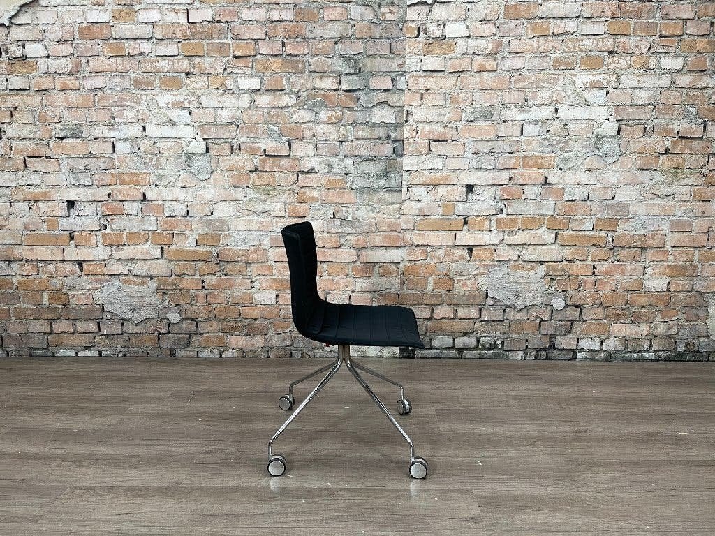 Arper Catifa 46 Trestle – Zwart | Lievore Altherr Molina, Ophalen, Zwart, Design, Zo goed als nieuw