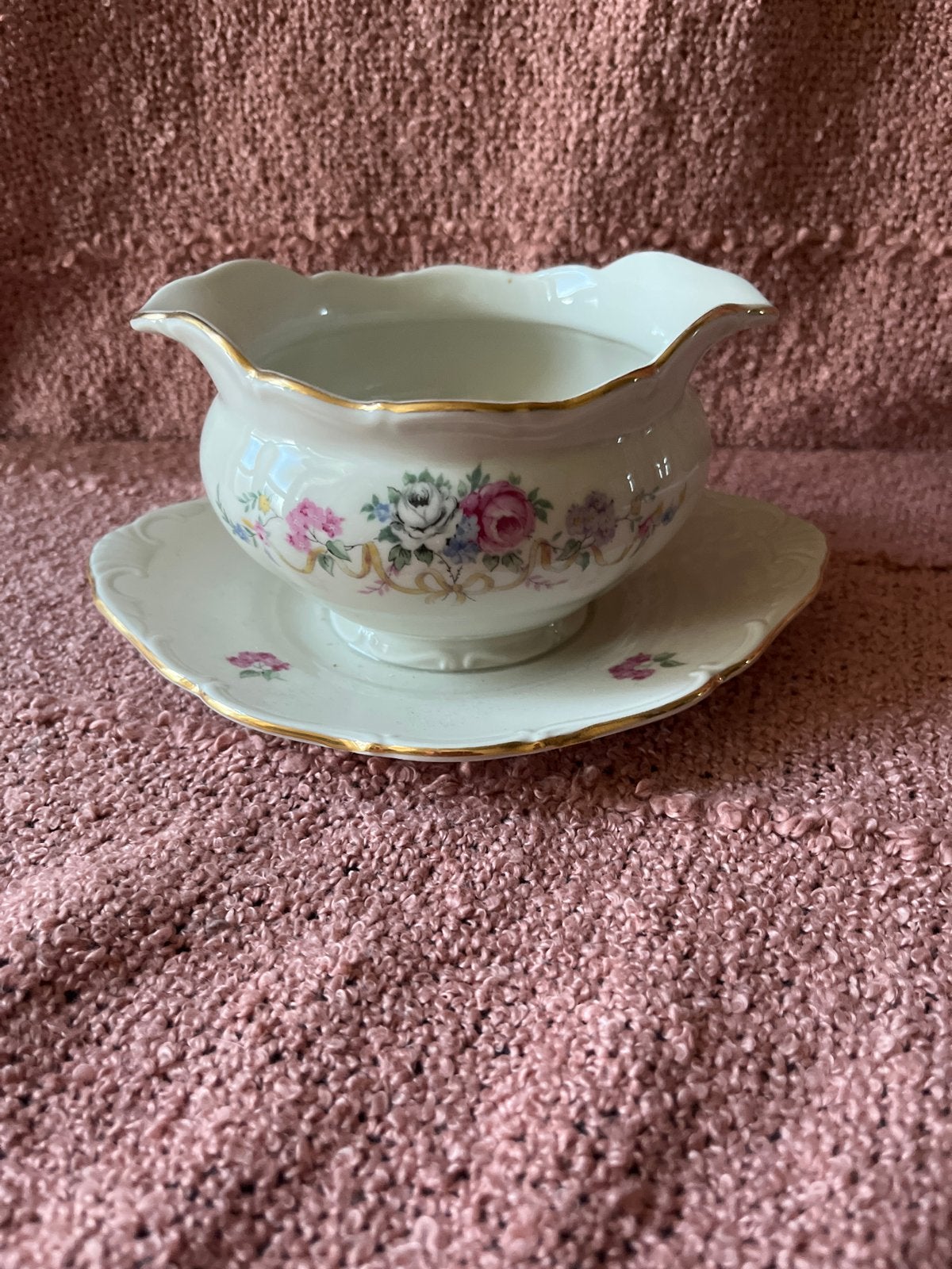 Antieke porseleinen juskom met schotel, bloemendecor, Ophalen
