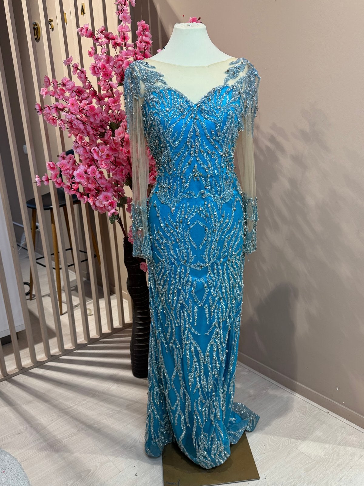 Exclusieve Galajurk uit Kosovo - Schitterend Blauw, Kleding | Dames, Maat 38/40 (M), Galajurk, Blauw, Ophalen of Verzenden