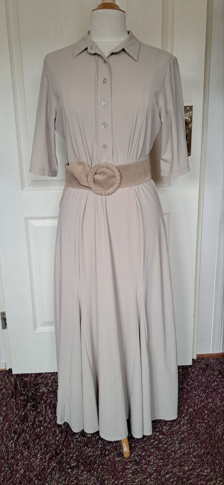 ONLY.M. Travelstof Jurk Maat 40 - Beige, Maat 38/40 (M), Beige, Onbekend, Zo goed als nieuw