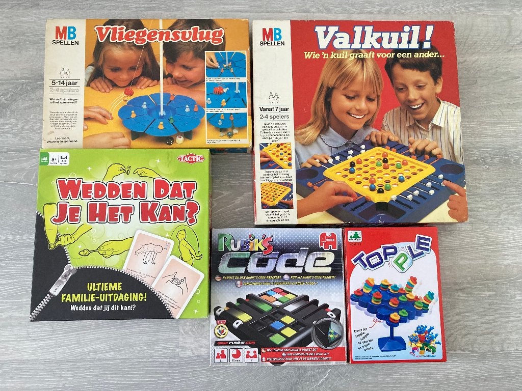 Set van 5 familiespellen met 2 klassiekers van MB, Ophalen of Verzenden, Gebruikt, MB Spellen