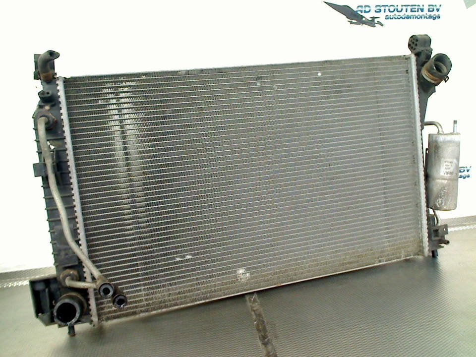 Radiateur Cadillac BLS Wagon (2007-10/2009-08) 1581875533c, Cadillac, Gebruikt, General Motors Germany GmbH, Chevrolet.europe@gm.com