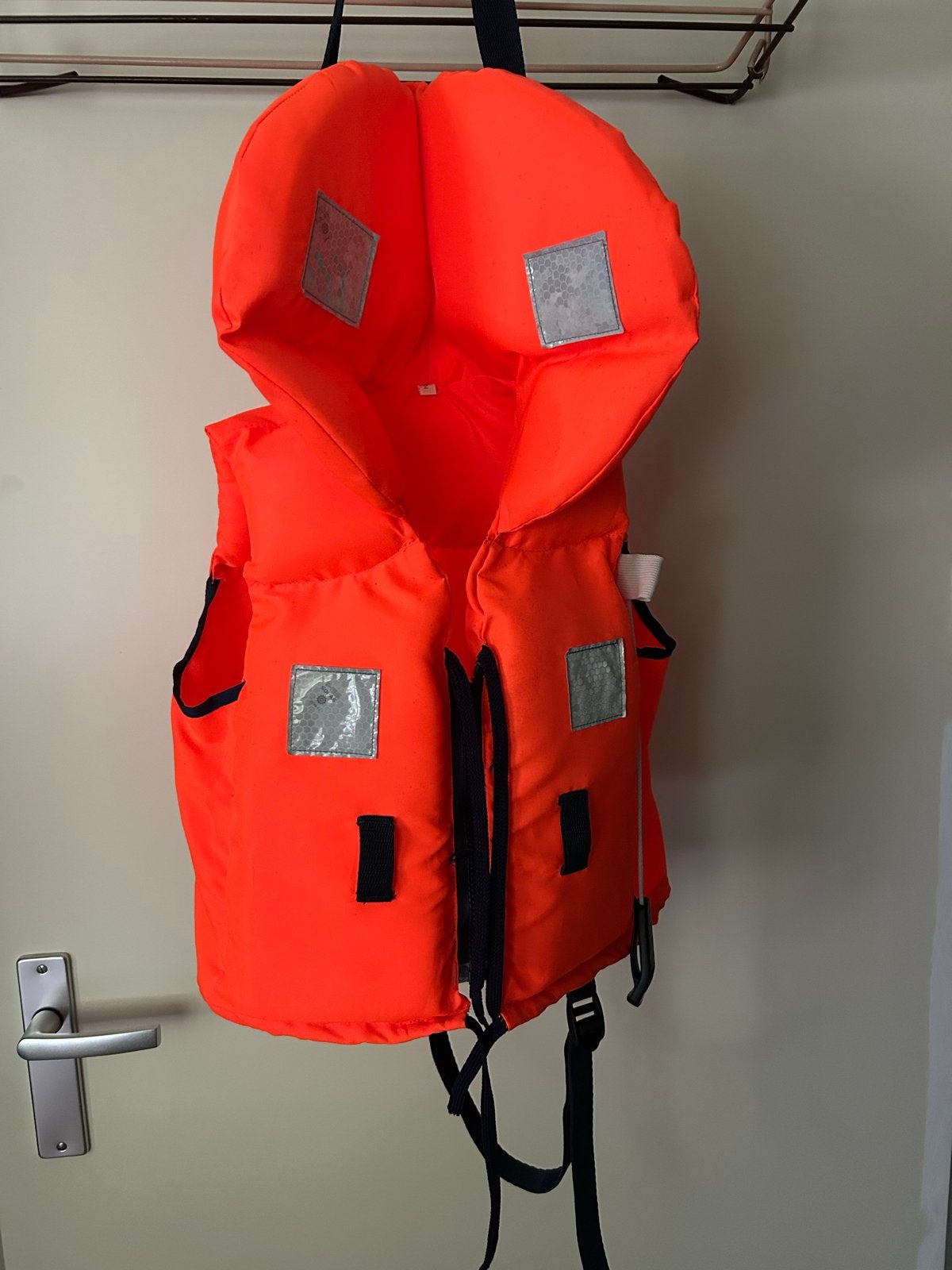 Oranje reddingsvest / zwemvest 100N (15-20 kg), Watersport en Boten, Watersportkleding, Ophalen of Verzenden, Gebruikt, Kind, Reddingsvest of Zwemvest