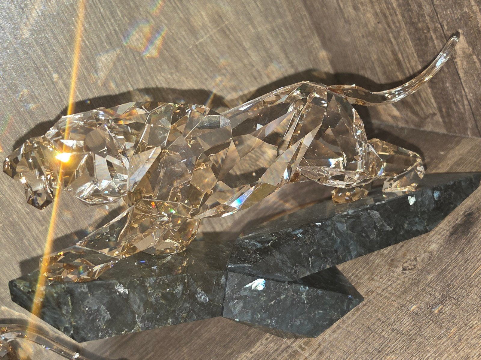 Swarovski Kristal Tijger op Steen Soulmates Collectie, Ophalen of Verzenden, Zo goed als nieuw, Figuurtje