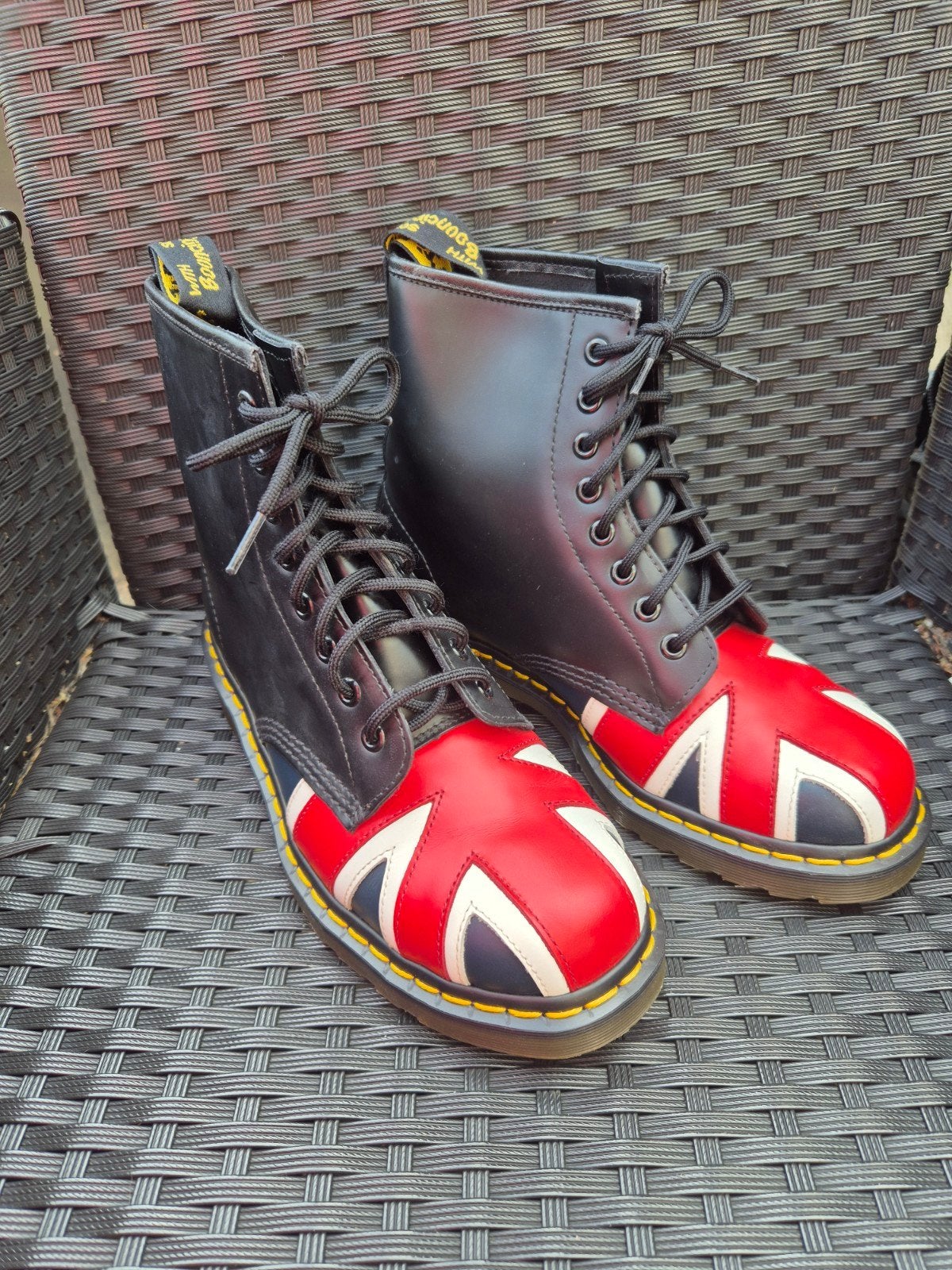 Dr. Martens dames engelse vlag maat 41 nieuw staat, Ophalen, Zwart, Lage of Enkellaarzen, Nieuw