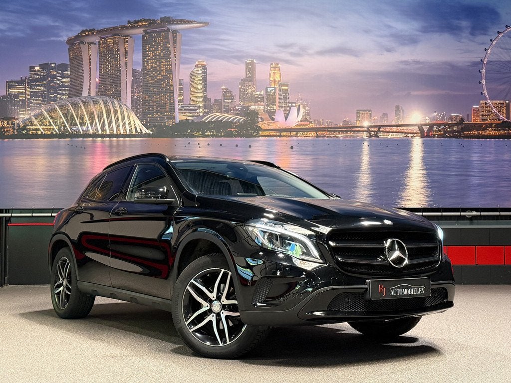 Mercedes-Benz GLA GLA180 Urban Trekhaak|Keyless|Camera|Sfeer, Auto's, Mercedes-Benz, Gebruikt, 4 cilinders, 715 kg, 1335 kg