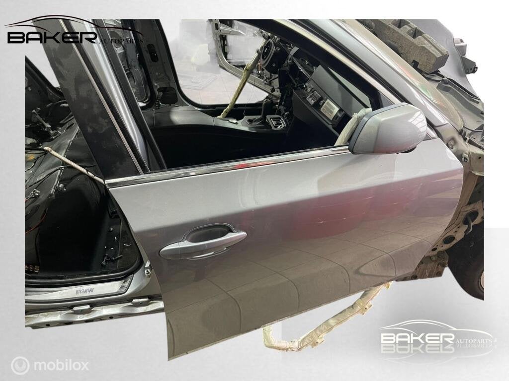 Portier rechtsvoor BMW 5-serie E60 E61 A08/7, Gebruikt, Deur, Ophalen of Verzenden, BMW