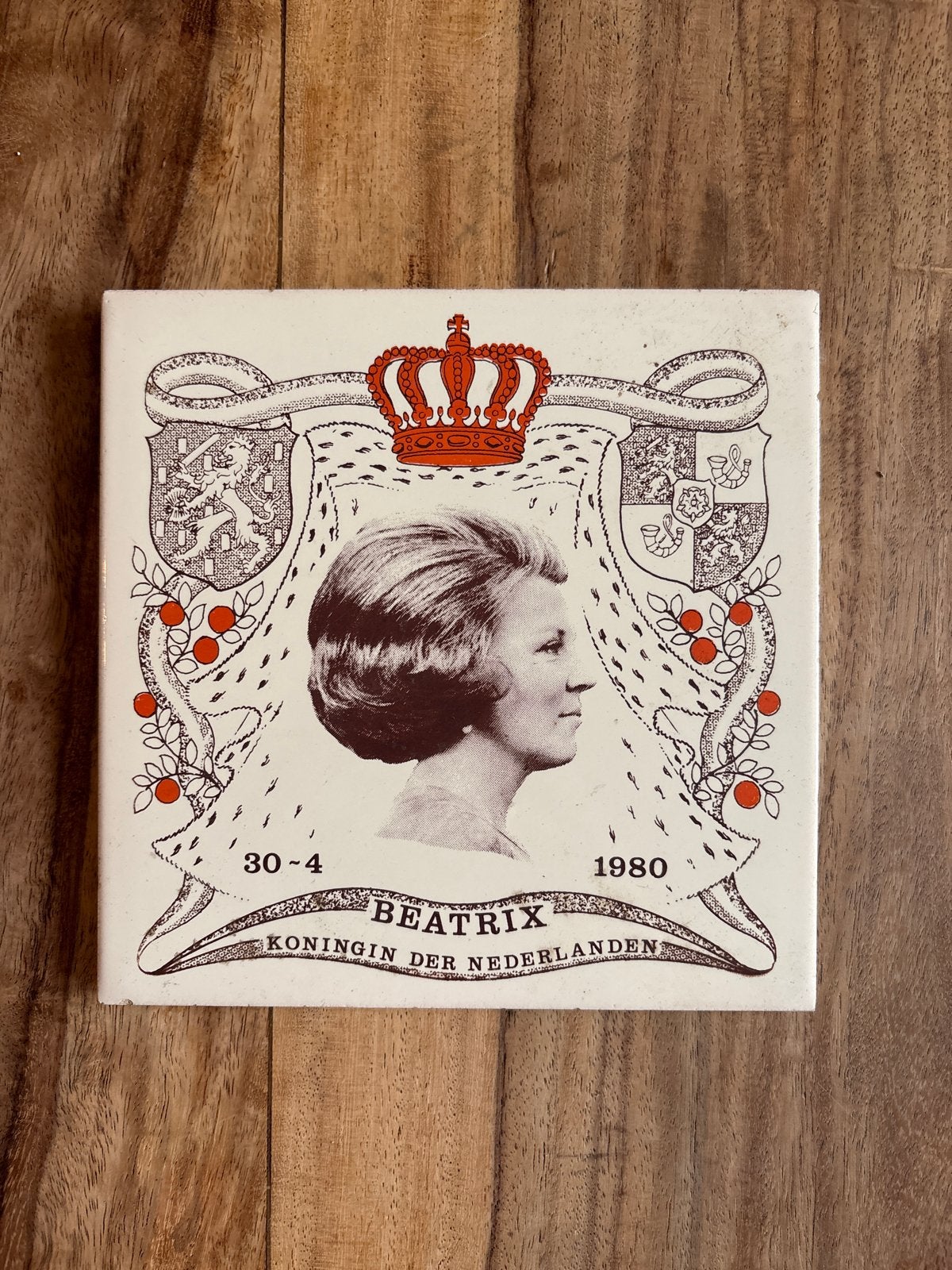 Herdenkingstegel Troonwisseling Beatrix 1980, Ophalen of Verzenden