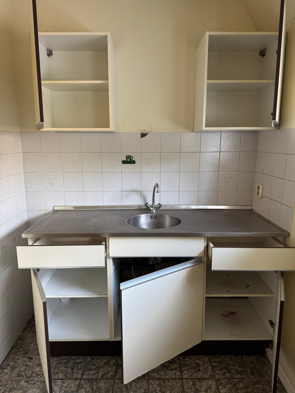 Gebruikte Enkelwandige Keuken met RVS Blad, Ophalen, Gebruikt, Wit, Enkelwandige keuken